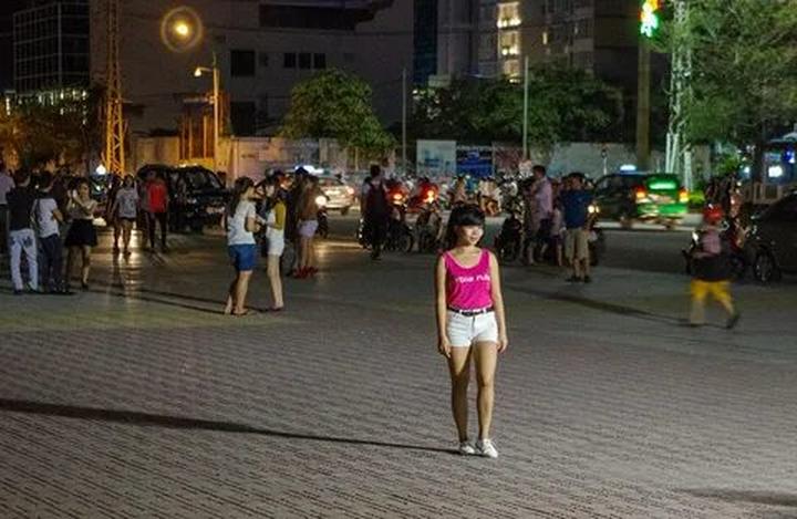 Xu hướng 4 kiểu áo sơ mi dìm dáng, xỉn: Hotspot Matrix tiết lộ bí quyết video viral